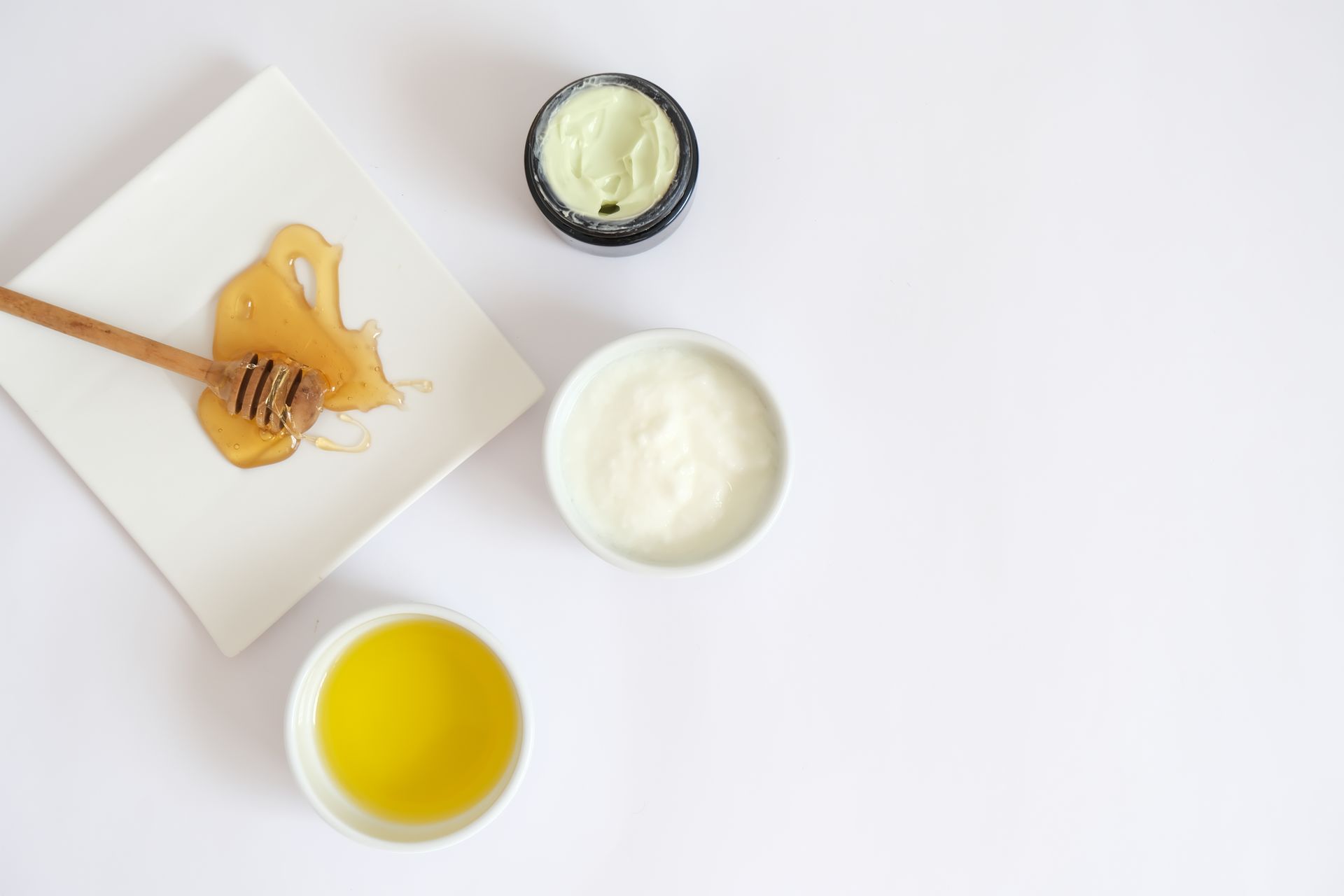 Manuka honey in your summer skincare routine